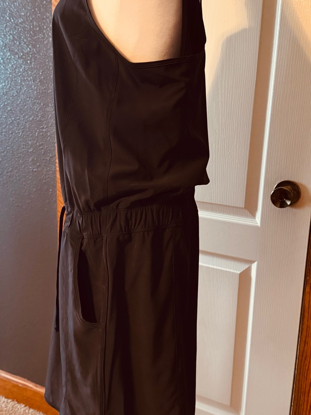 NWOT Patagonia Women’s Black Sleeveless Drawstring Waist Midi Dress - Picture 5 of 5